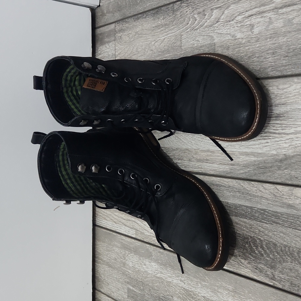 Ben Sherman Black Cap Toe Boots Sz 9.5 US